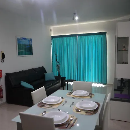 Modern Two Bedroom Sea View * Marsaskala