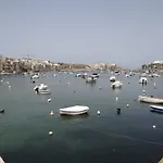 Διαμέρισμα Modern Two Bedroom Sea View *