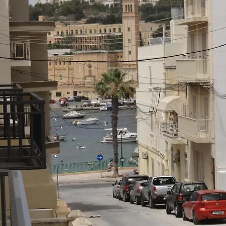 Apartment Modern Two Bedroom Sea View *