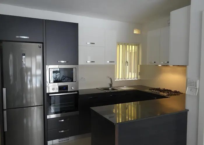 Апартаменты Modern Two Bedroom Sea View *