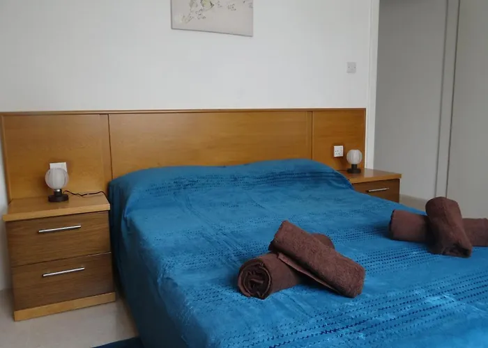 Modern Two Bedroom Sea View Марсаскала