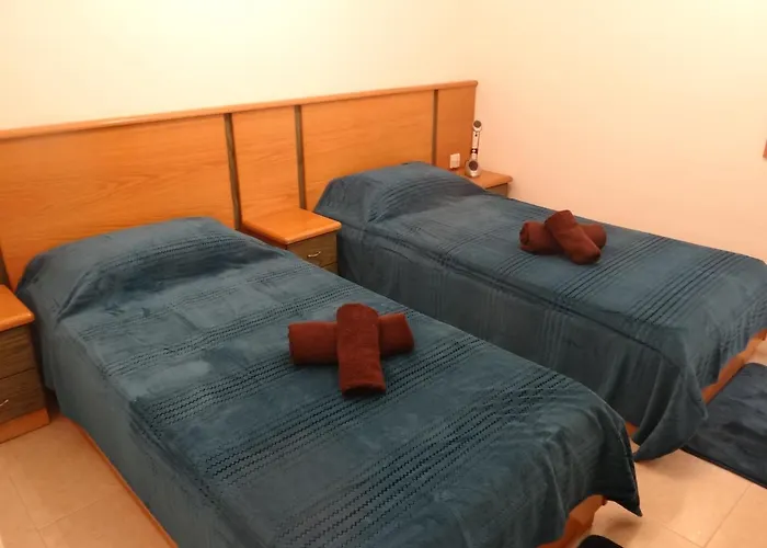 Modern Two Bedroom Sea View *