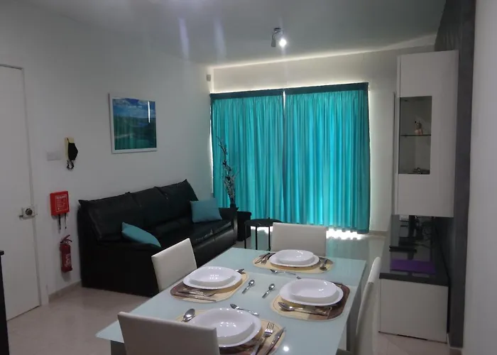 Modern Two Bedroom Sea View * Marsaskala